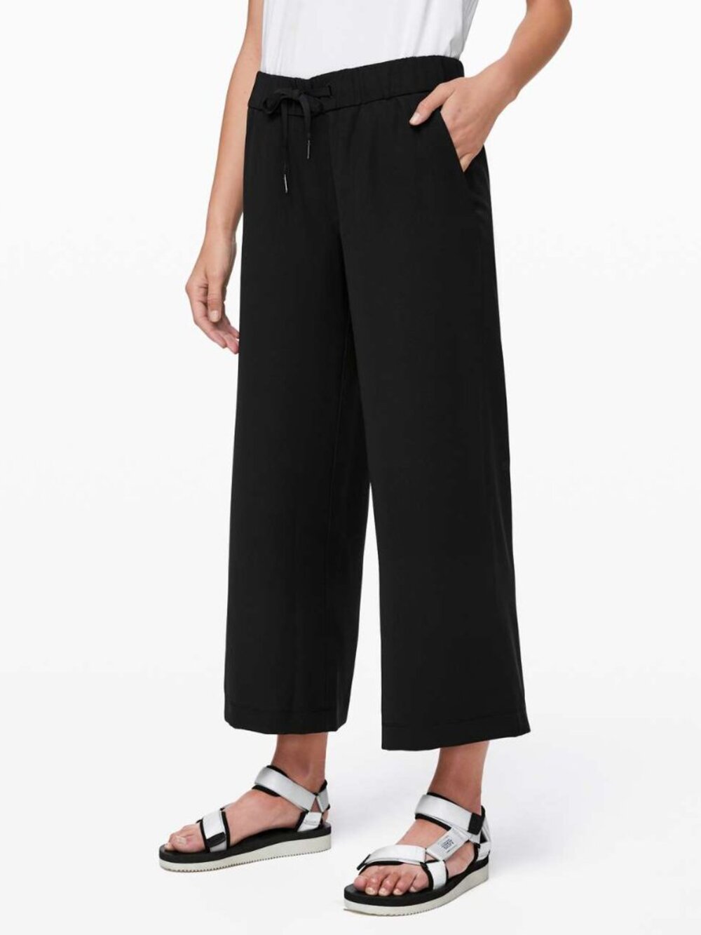 EUC Lululemon on the fly wide leg pants
